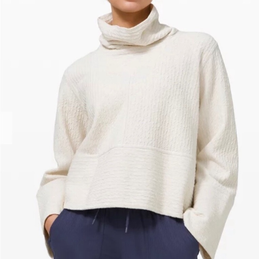 Lululemon Retreat Yourself Pullover White Medium to Large Sweatshirt